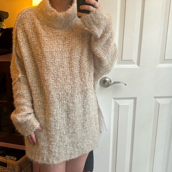 Free People She’s All That Knit Turtleneck Oversized Sweater - Picture 3 of 5